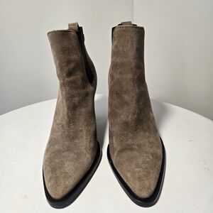 Vince Suede Tan Ankle Boots, s9